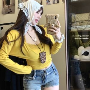 V-neck Lace Camisole Two-Piece Set - Y2K Spicy Girl Jazz Dance Outfit with Waist-Cinching Long Sleeve Top