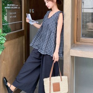 V-Neck Plaid Sleeveless Tank Top & Wide-Leg Pants Two-Piece Set for Women – Summer Casual Outfit, Age-Reducing Style, Relaxed Fit