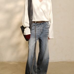 V-Neck Sweater in Merino Wool and Tencel - Casual Long Sleeve Top for Relaxed Style, Perfect for Everyday Wear