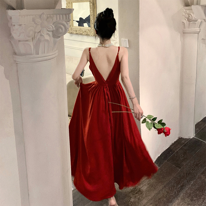 Vintage French Hepburn-Style Red V-Neck Spaghetti Strap Backless Dress with Big Skirt - Elegant Morning Robe Gown
