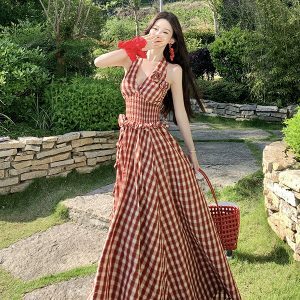 Vintage French Plaid Halter Strap Dress for Women with Handmade Floral Ties, Ideal for Seaside Vacations and Summer Photos
