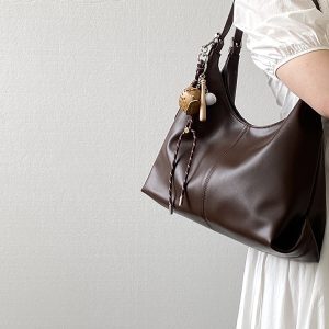 Vintage High-End Women's Tote Bag - Large Capacity Commuter Handheld Shoulder Bag for Professional Use