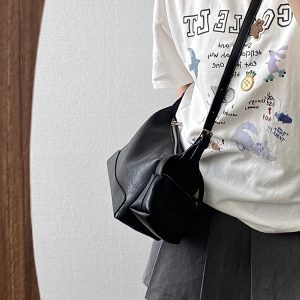Vintage High-End Women's Underarm Bag - Versatile Handheld Crossbody Shoulder Bag for Chic Style