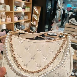 Vintage-Inspired Baguette Bag with Pearl Metal Chain Double Strap - High-End Underarm Shoulder Crossbody Bag for Chic Commuting