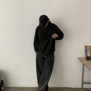 Vintage-Inspired Faded Black Loose Fit Jeans for Men and Women - Trendy Unisex Long Pants with Clean Design