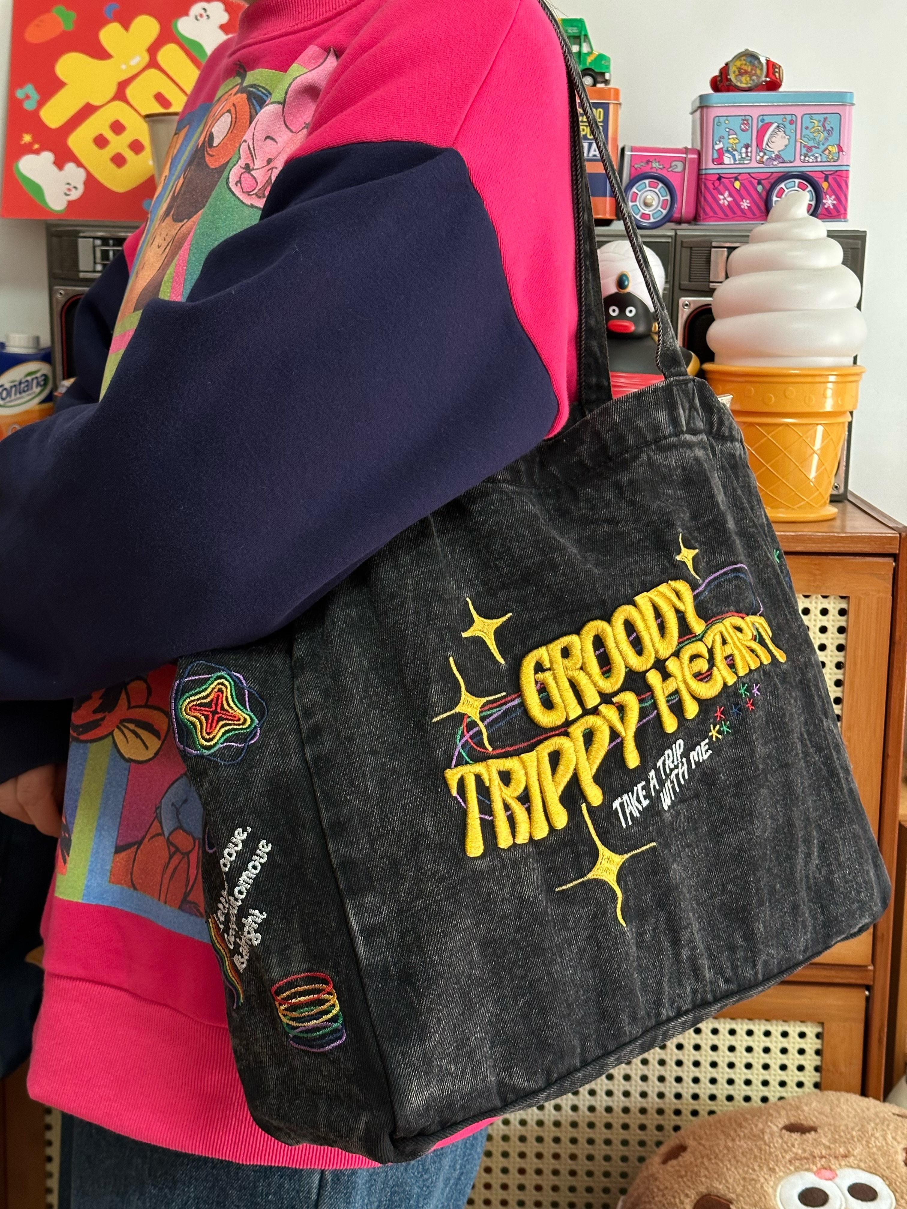 Vintage-Inspired Large Capacity Denim Women's Bag - Retro Commuter Style, Japanese Design, Trendy for Students and Daily Use