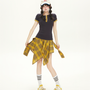 Vintage Red Plaid Patchwork Short Sleeve Crop Top T-Shirt for Women - Sexy Summer Style, Unique Fit, Trendy Fashion