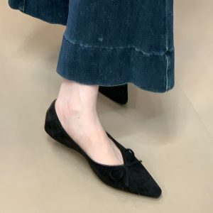 Vintage Suede Single Shoes with French Pointed Toe and Bow - Comfortable Commuter Style for Skirts, Perfect for Y2K Fashion