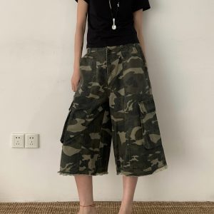 Vintage Washed Camouflage Cargo Pants for Men and Women - Loose Fit, Versatile American-Style Cropped Casual Pants