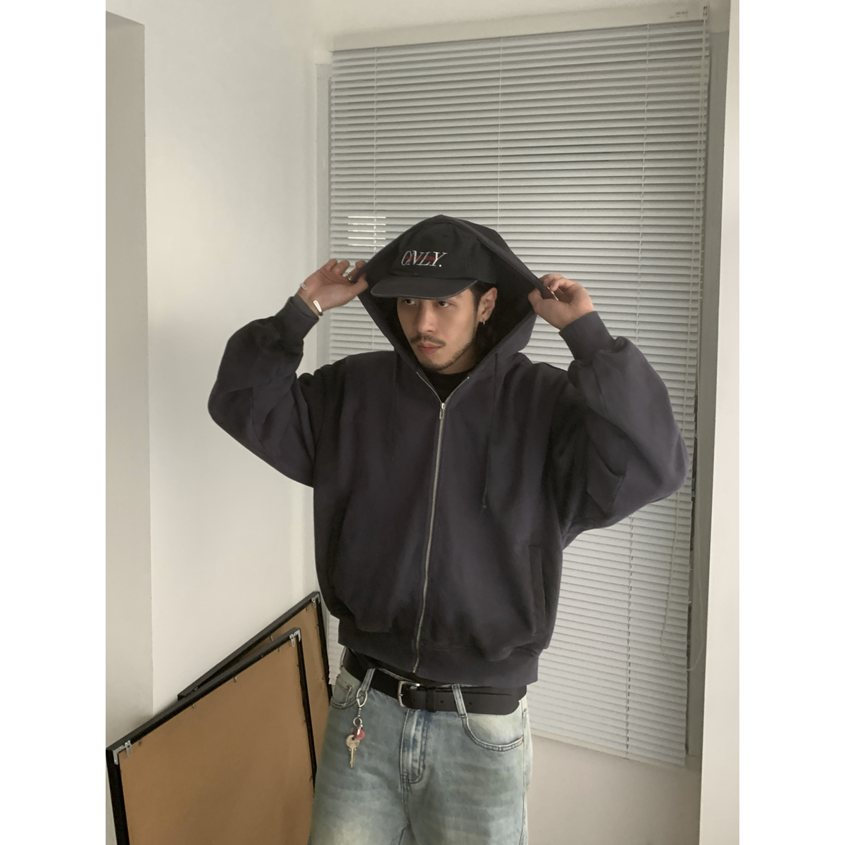 Vintage Washed Distressed Oversized Zipper Hoodie for Men and Women - Streetwear Style, 90s Inspired Fashion