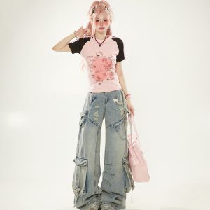 Waist-Cinched Fitted T-Shirt with Cartoon Cat Print for Women, Casual Short Sleeves, Summer Niche Style, Trendy & Unique Design