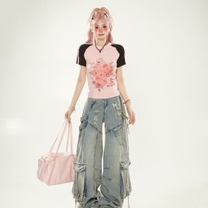 Waist-Cinched Fitted T-Shirt with Cartoon Cat Print for Women, Casual Short Sleeves, Summer Niche Style, Trendy & Unique Design