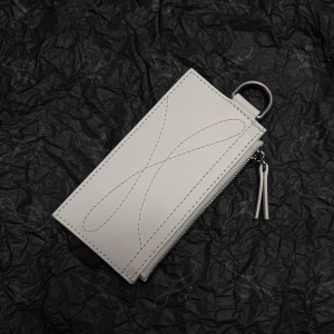 White Iris Flower Card Holder - Elegant White Card Bag, Perfect for Members, Floral Design, Chic Accessory for Everyday Use
