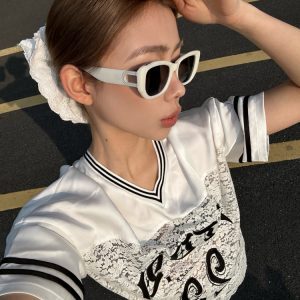 White Thick-Bordered Cat-Eye Sunglasses for Women - Trendy European American Style, High-End Fashion for Street Photography and Sun Protection