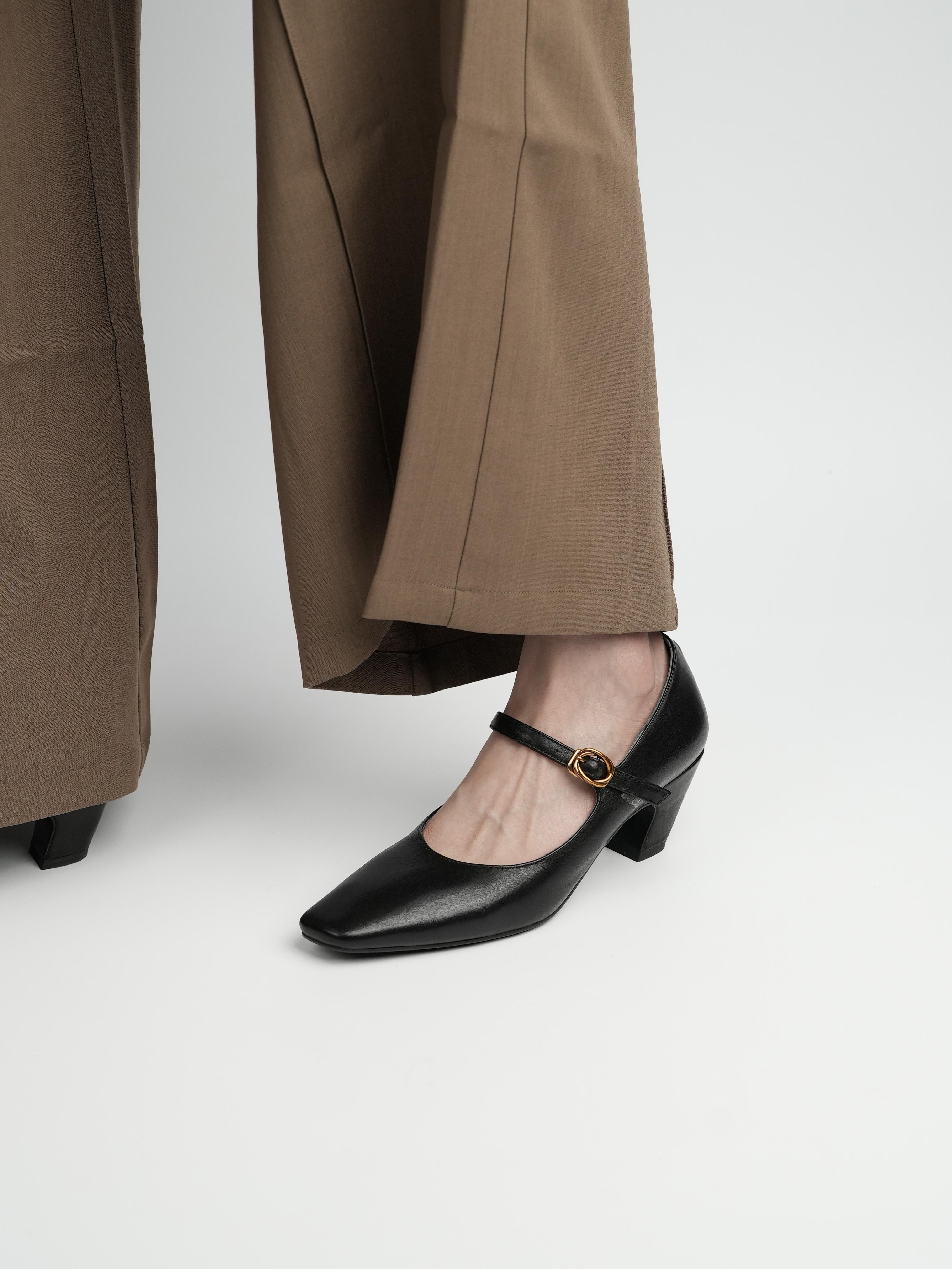 Women's Black Chunky Heel Round-Toe Work Shoes - Mid-Heel Leather Commuting Footwear for Office Style