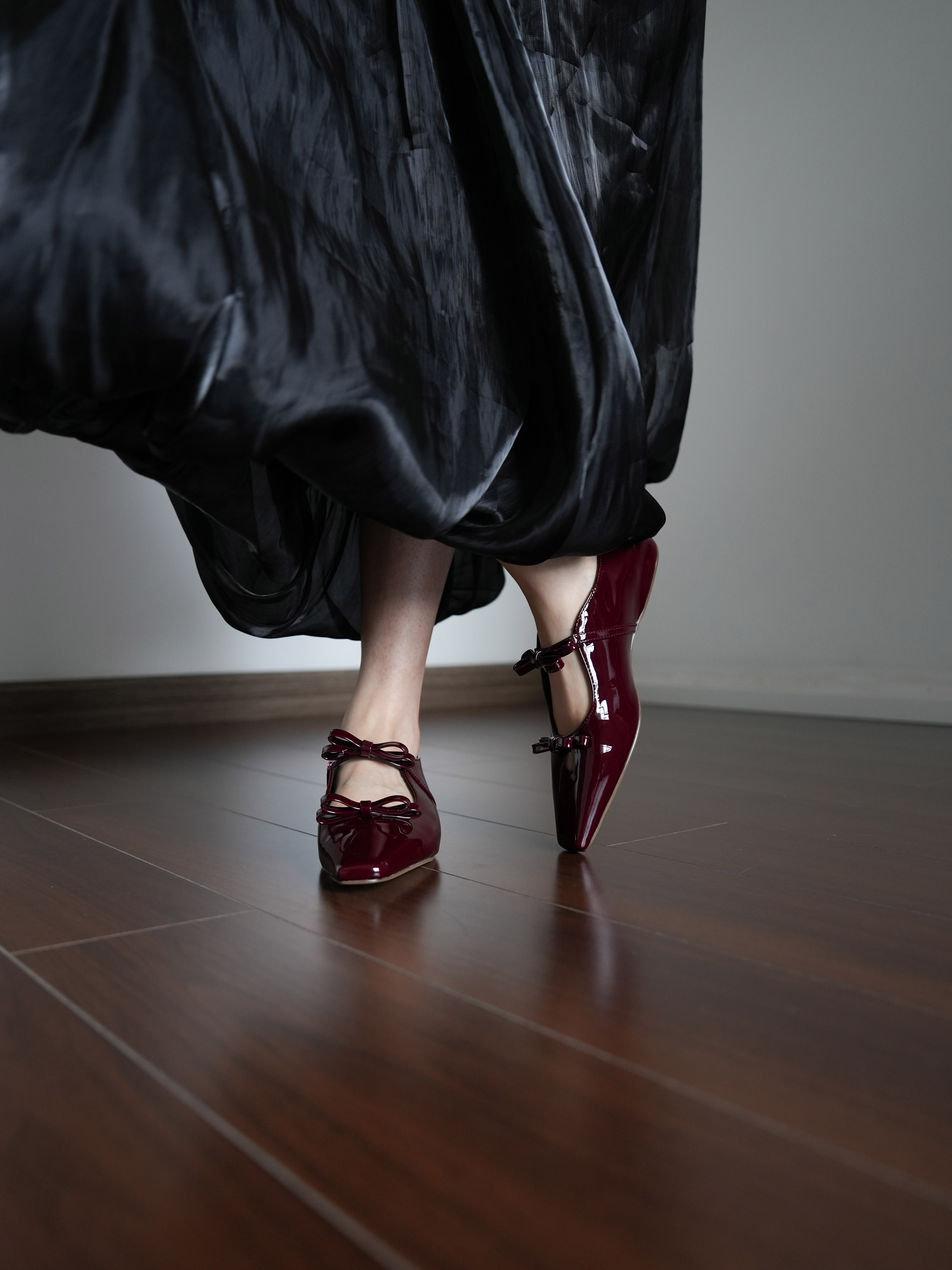Women's Bow Tie Square Toe Flat Shoes - Elegant Fairy Style with Inner Height Increase - All Season Comfort