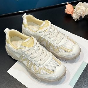 Women's Breathable Mesh Retro Training Shoes – 2025 Summer Outdoor Casual Sneakers with Soft Sole for Comfort