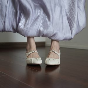Women's Chunky Heel Mary Jane Shoes - Small Round Toe, Shallow Mouth, All-Season Flats in Gold and Silver for Spring Style