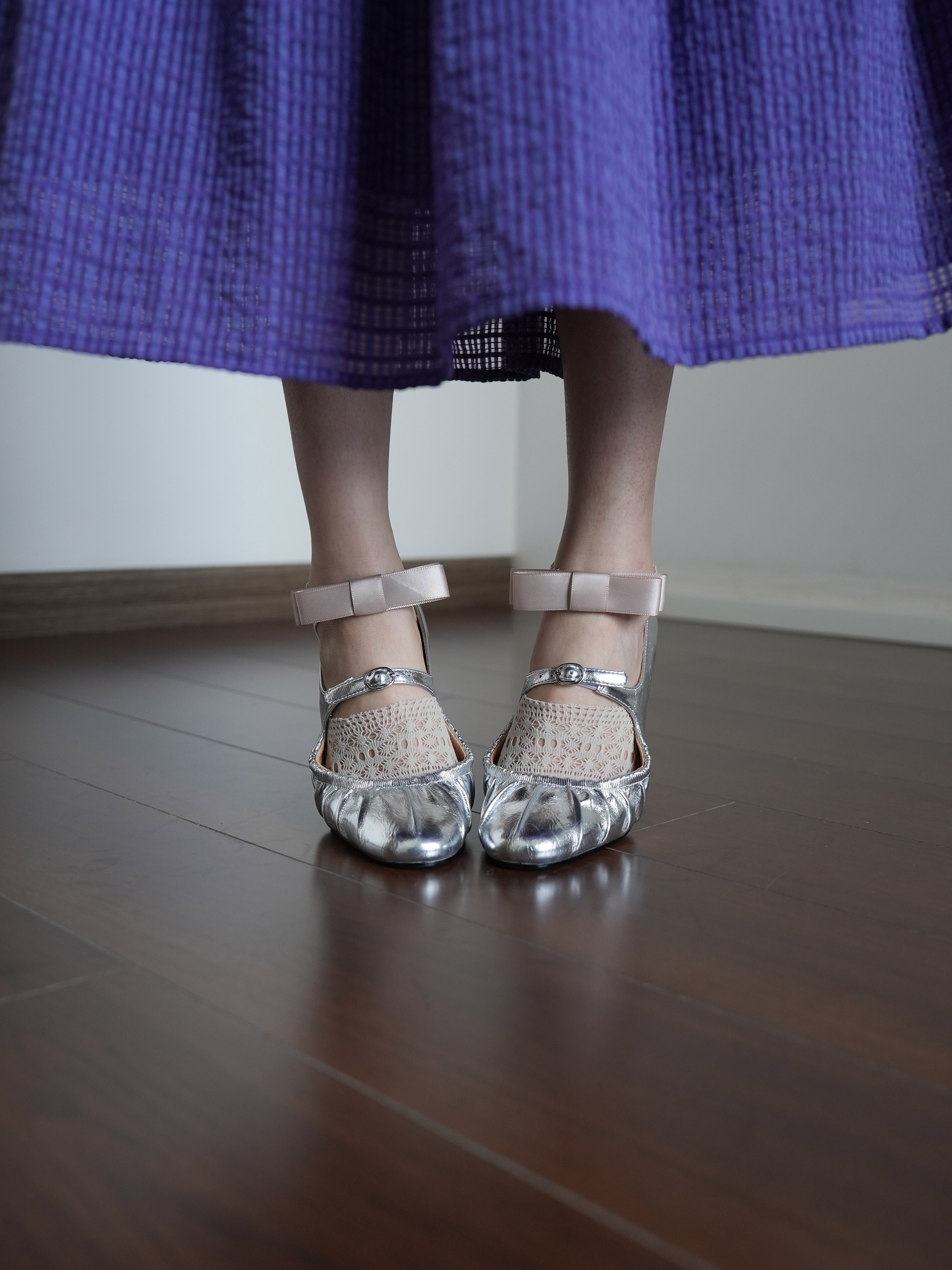 Women's Chunky Heel Mary Jane Shoes - Small Round Toe, Shallow Mouth, All-Season Flats in Gold and Silver for Spring Style