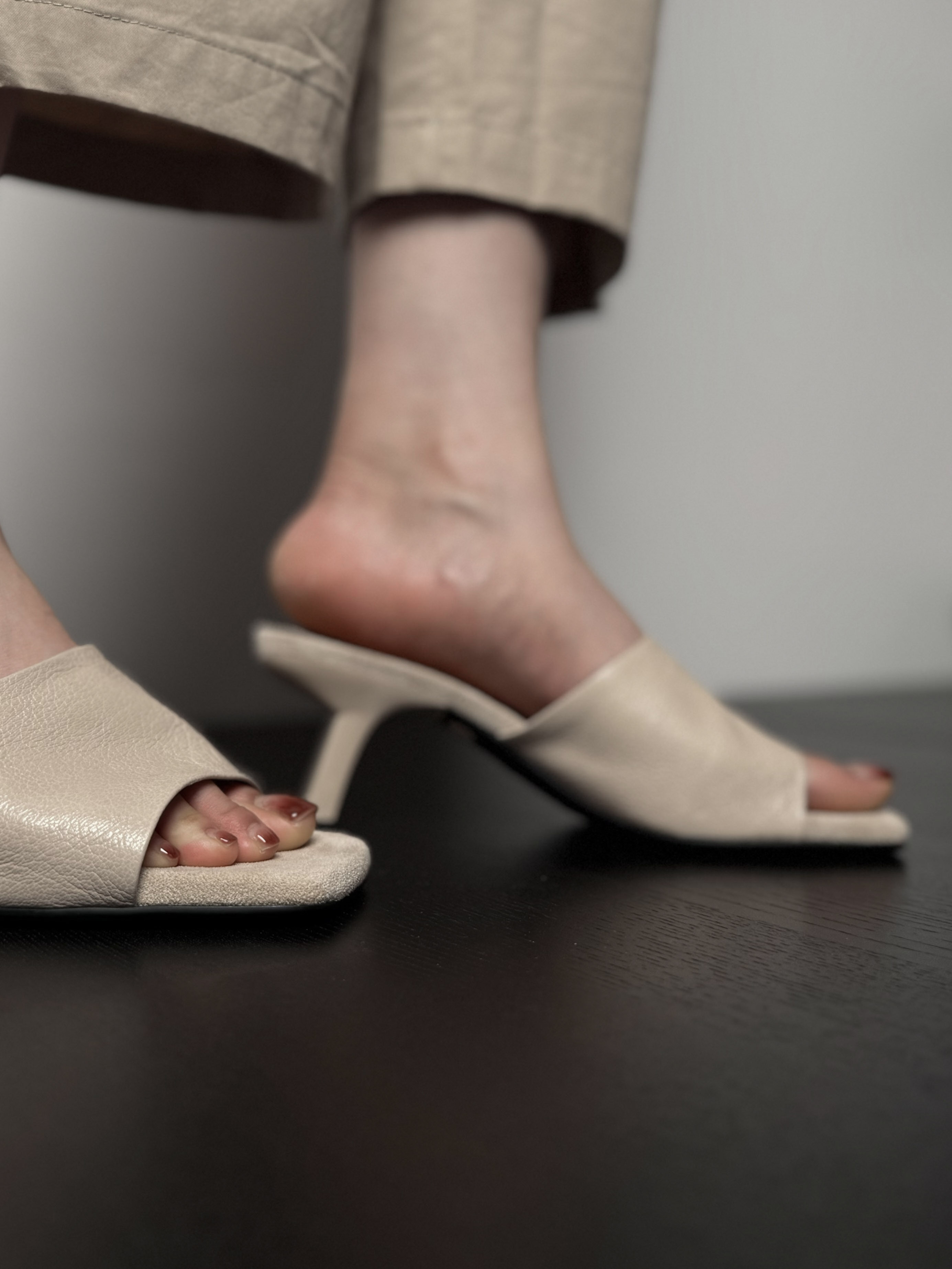 Women’s Chunky-Heeled One-Strap Sandals - Soft Sheepskin Summer Slippers for Outdoor Versatility - 2024 Trendy Style