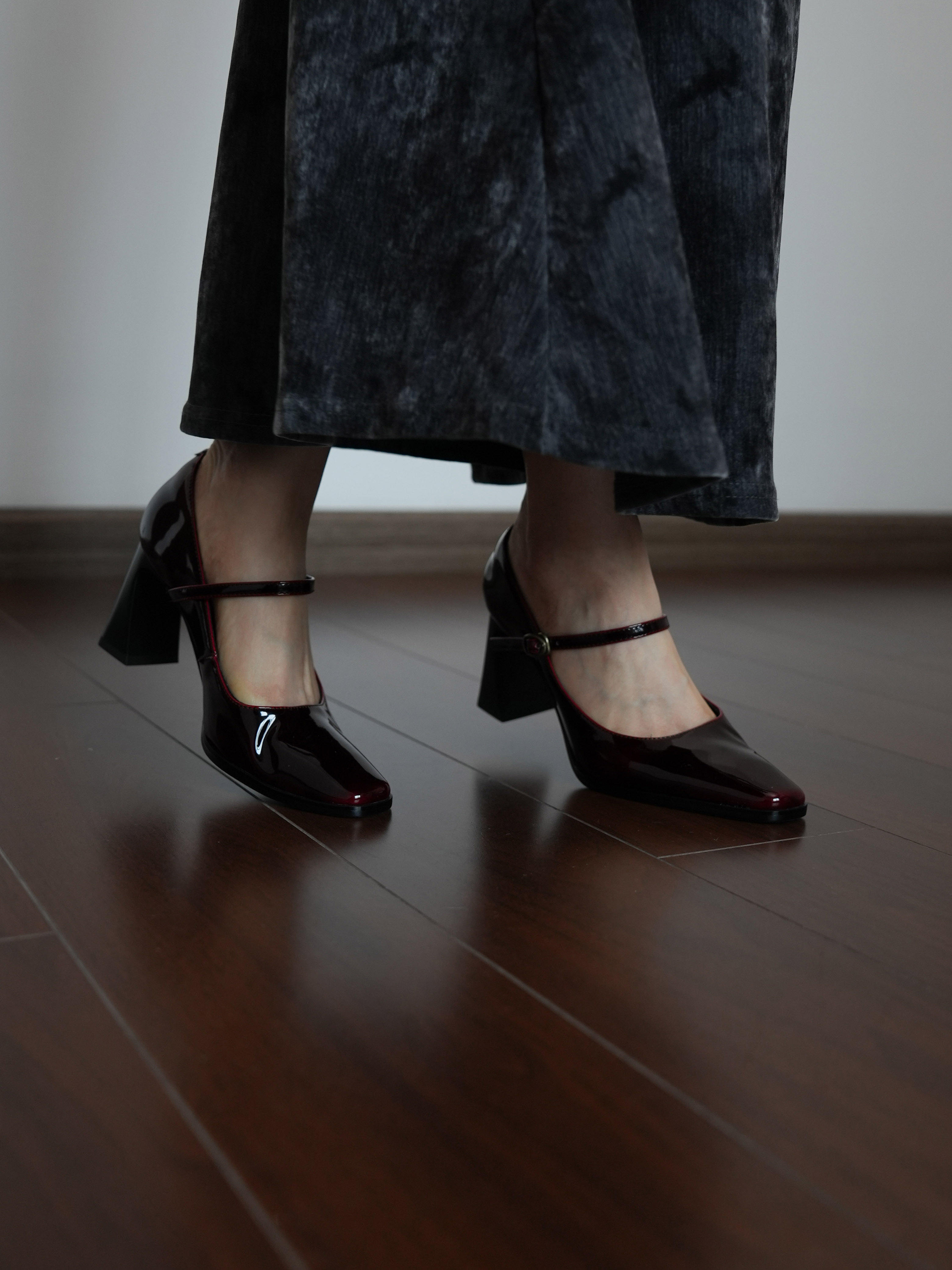 Women's Chunky High Heel Mary Jane Shoes - Minimalist Square Toe Shallow Mouth One-Strap Design, Elegant New Style