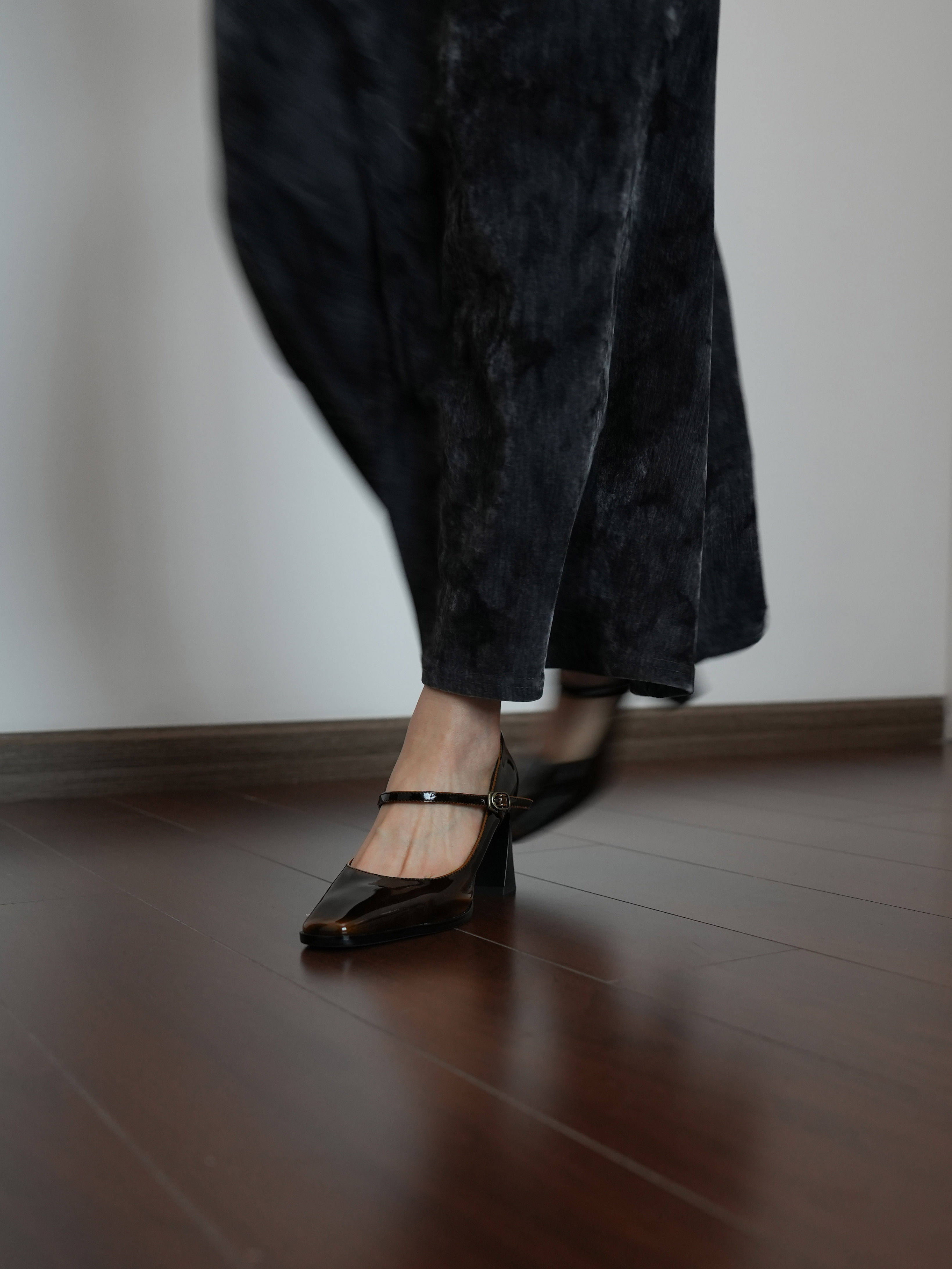 Women's Chunky High Heel Mary Jane Shoes - Minimalist Square Toe Shallow Mouth One-Strap Design, Elegant New Style
