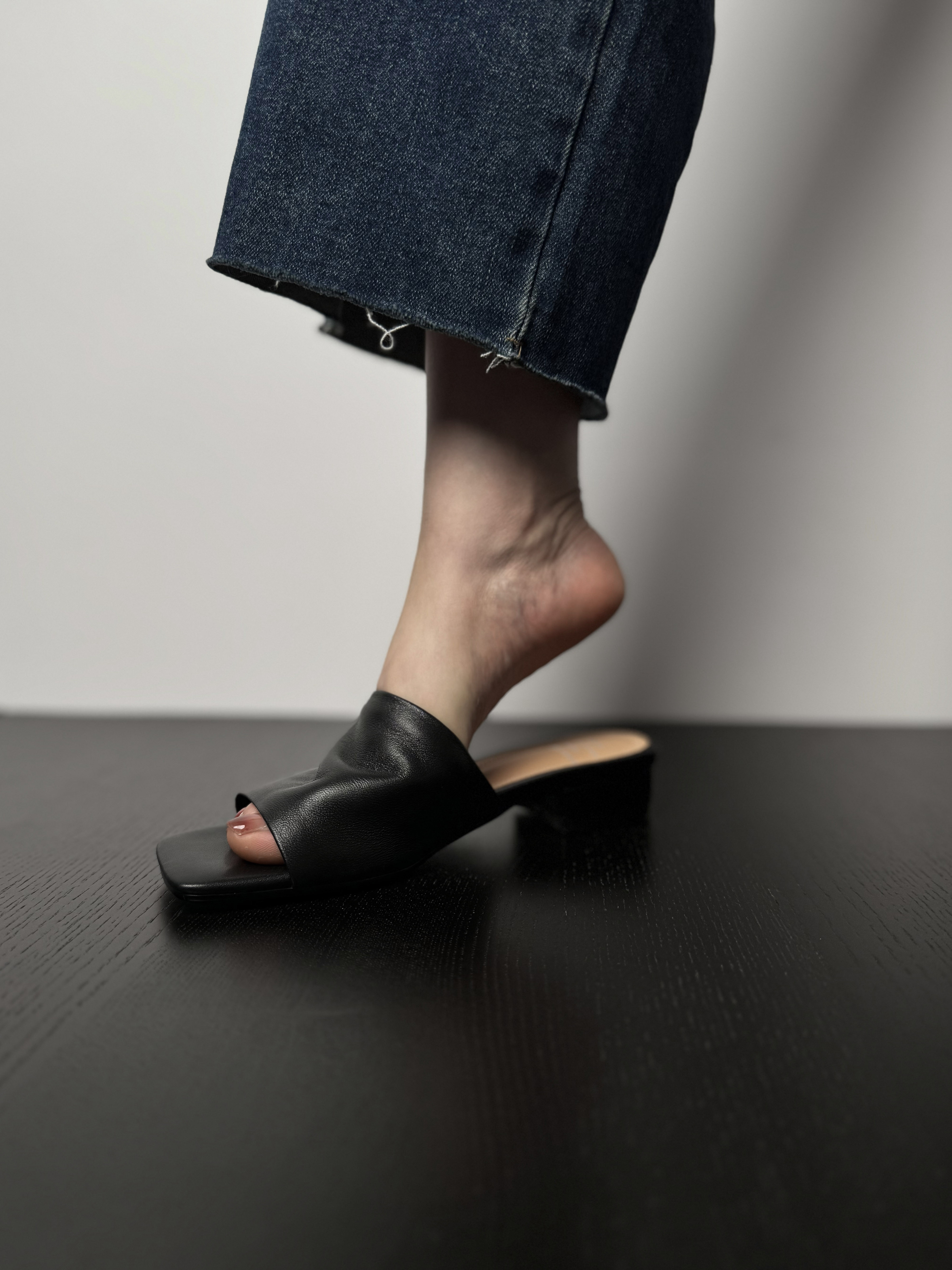 Women's Comfortable Flat Open-Toe Slide Sandals - Breathable Summer Half-Slippers for Casual Outdoor Wear, Simple and Stylish