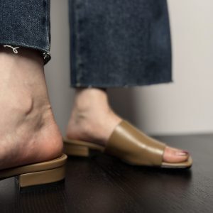 Women's Comfortable Flat Open-Toe Slide Sandals - Breathable Summer Half-Slippers for Casual Outdoor Wear, Simple and Stylish