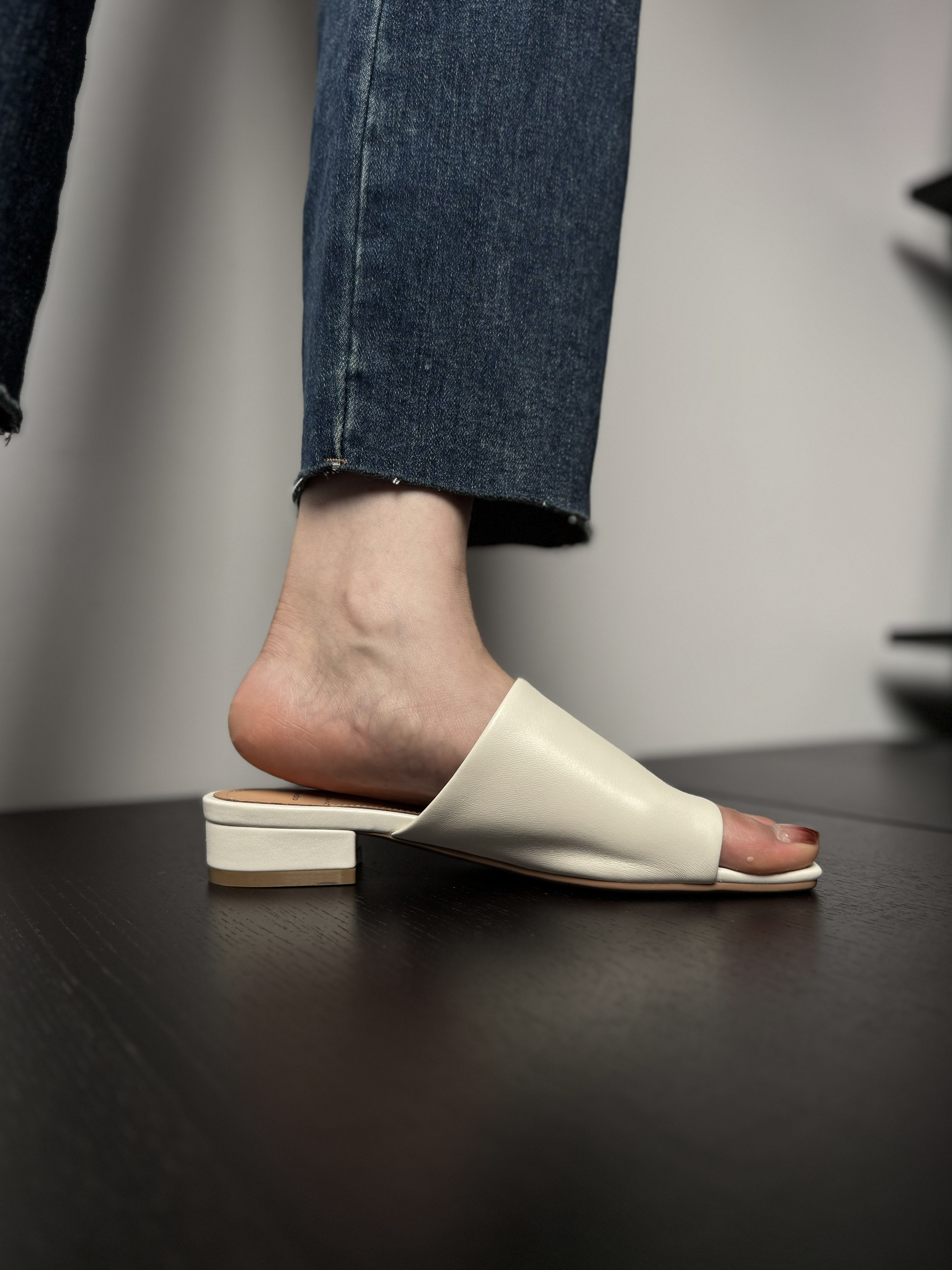 Women's Comfortable Flat Open-Toe Slide Sandals - Breathable Summer Half-Slippers for Casual Outdoor Wear, Simple and Stylish