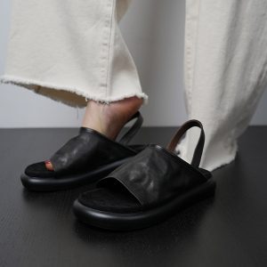 Women's Comfortable Leather Flat Casual Sandals - Thick-Soled Open-Toe Beach Shoes for Summer Vacation Travel