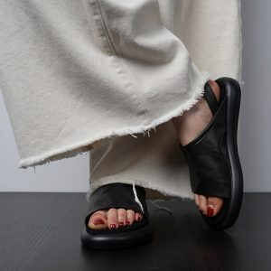 Women's Comfortable Leather Flat Casual Sandals - Thick-Soled Open-Toe Beach Shoes for Summer Vacation Travel