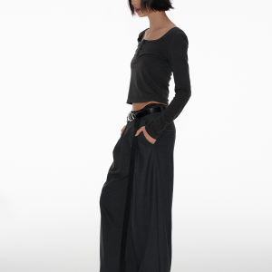 Women's Fitted Long Sleeve Top with Half-Round Henry Collar – Skin-Friendly Design for Casual Chic Style