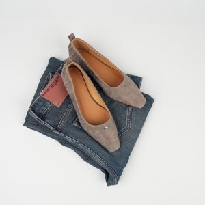 Women's Flat Low-Heeled Driving Shoes with Small Square Toe - Comfortable and Simple Work Shoes for All Seasons