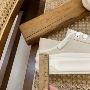 Women's Genuine Leather White Sneakers, Breathable Thick-Soled Casual Shoes, Round-Toe, Two-Way Wear for Spring Autumn 2025