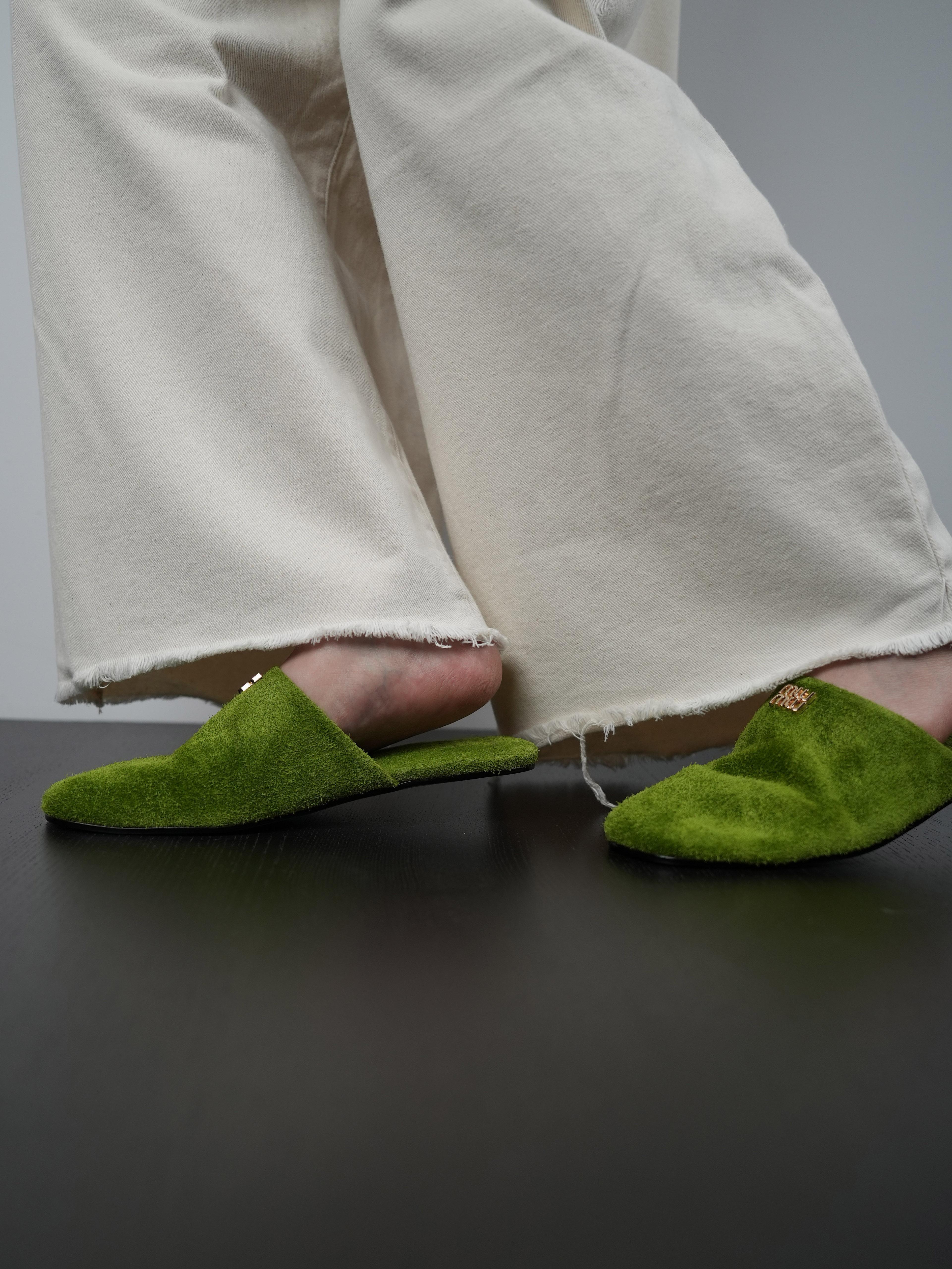 Women’s Green Open-Toe Slippers - Casual Flat Genuine Leather Half-Sandals for Summer Vacation Fashion