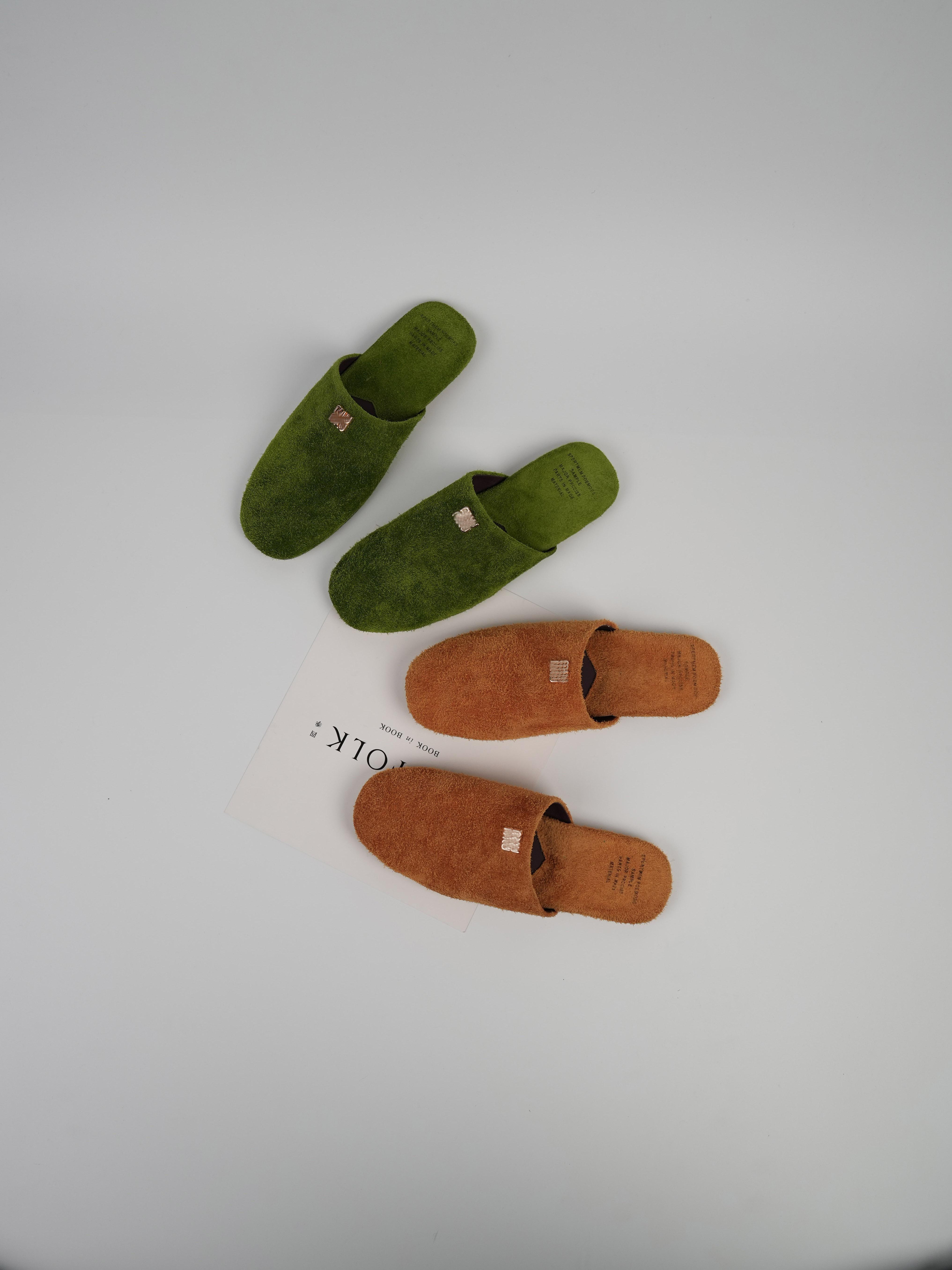 Women’s Green Open-Toe Slippers - Casual Flat Genuine Leather Half-Sandals for Summer Vacation Fashion
