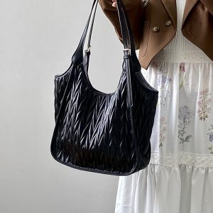 Women's High-End Shoulder Tote Bag - Large Capacity Commuter Bag for Stylish Everyday Use