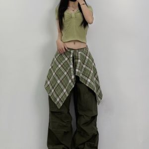 Women's Jazz Dance Outfit with Green Bow Short T-Shirt and Army Green Low Waist Straight Leg Cargo Pants - Y2K Style