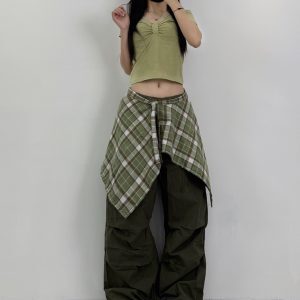Women's Jazz Dance Outfit with Green Bow Short T-Shirt and Army Green Low Waist Straight Leg Cargo Pants - Y2K Style
