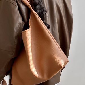 Women's Large Capacity Soft Leather Shoulder Tote Bag - Spring/Summer Commuting Style, Trendy Niche Design