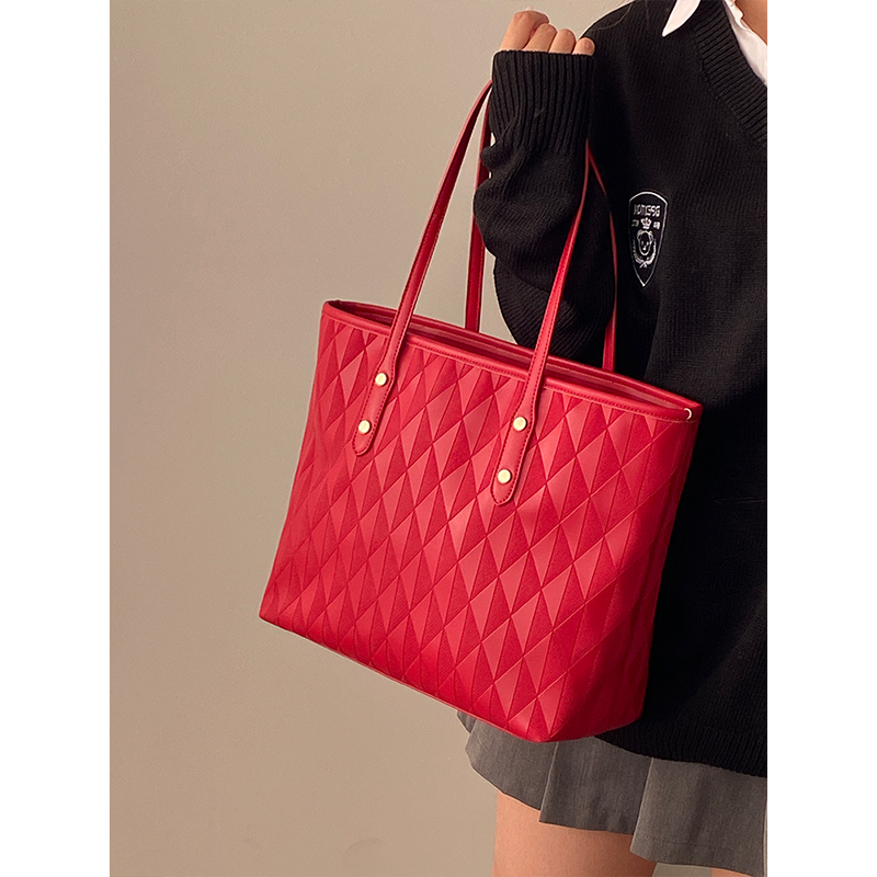 Women's Large Capacity Tote Bag - Versatile Commuter Shoulder Bag for Weddings and Everyday Use