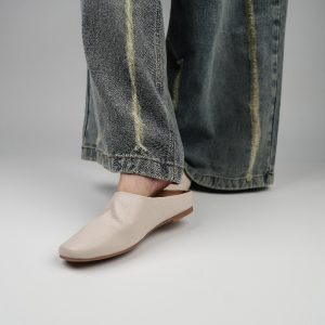 Women's Leather Open-Toe Mules - Casual Flat Low-Heeled Slippers for Summer Vacation, Trendy and Comfortable
