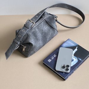 Women's Light Retro Motorcycle Pillow Shoulder Bag – Trendy Versatile Crossbody in Niche Style for 2025 Fashion
