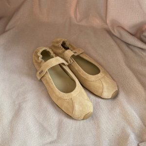 Women's Lightweight White Low-Top Ballet Training Shoes - Stylish Casual Flat Sports Footwear for Comfort
