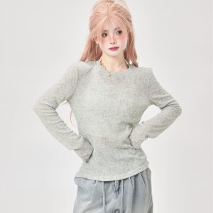 Women's Long Sleeve Slim Fit T-Shirt - Simple Layering Round Neck Chic Top for Spring 2025 - Sweet and Spicy Style