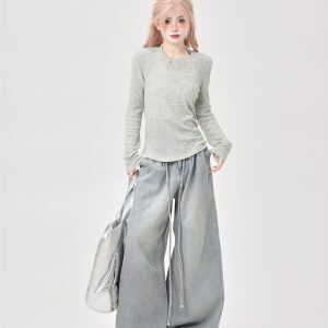 Women's Long Sleeve Slim Fit T-Shirt - Simple Layering Round Neck Chic Top for Spring 2025 - Sweet and Spicy Style