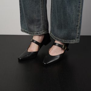 Women's Low-Heeled Mary Jane Shoes with Single Buckle - Retro Flat Commuting Work Shoes for Everyday Style