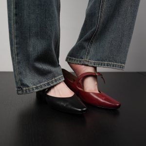 Women's Low-Heeled Mary Jane Shoes with Single Buckle - Retro Flat Commuting Work Shoes for Everyday Style
