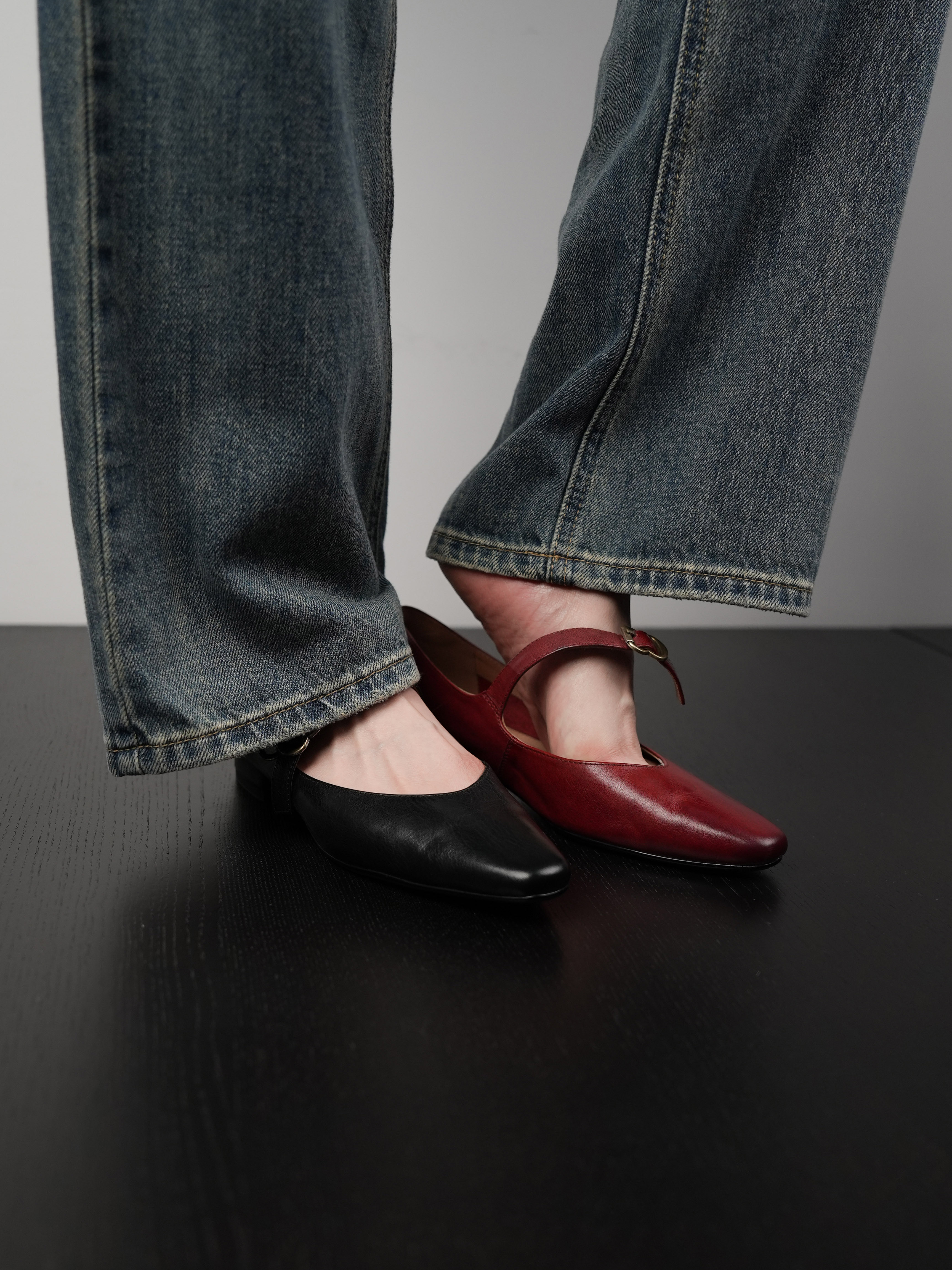 Women's Low-Heeled Mary Jane Shoes with Single Buckle - Retro Flat Commuting Work Shoes for Everyday Style