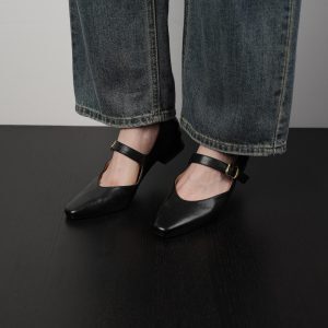 Women's Low-Heeled Mary Jane Shoes with Single Buckle - Retro Flat Commuting Work Shoes for Everyday Style